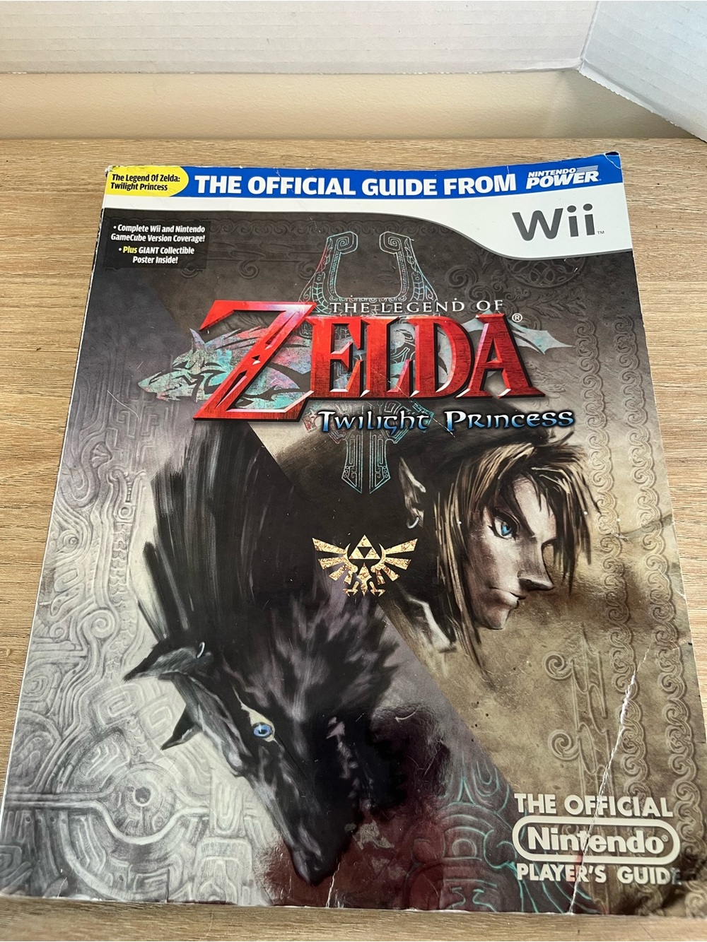 Nintendo Zelda: Twilight Princess Official Guide - Red, Black, Gray, Blue